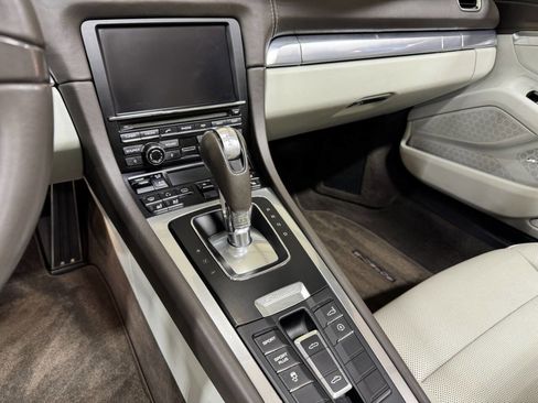 Used 2013 Porsche Boxster S image 12