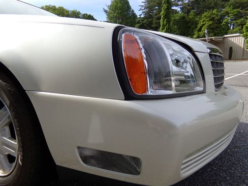 Used 2003 Cadillac De Ville Sedan w/ Comfort & Convenience Package image 6