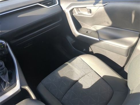 Used 2024 Toyota RAV4 XLE image 17