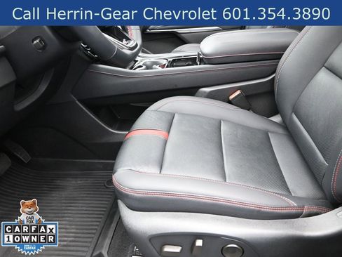 Used 2024 Chevrolet Traverse RS image 13