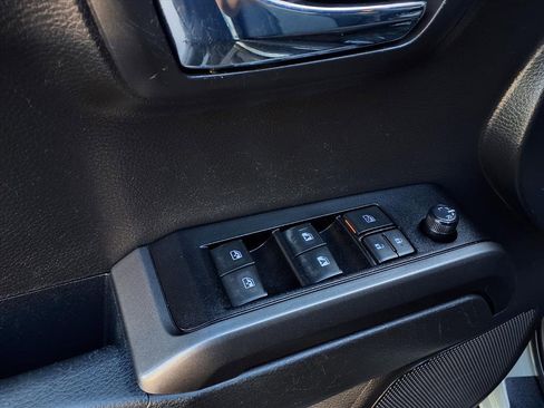 Certified 2023 Toyota Tacoma TRD Off-Road image 18