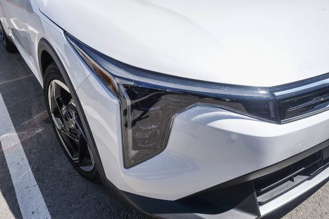Certified 2025 Kia K4 EX FWD image 3