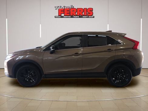 Used 2018 Mitsubishi Eclipse Cross LE AWD/4WD image 2