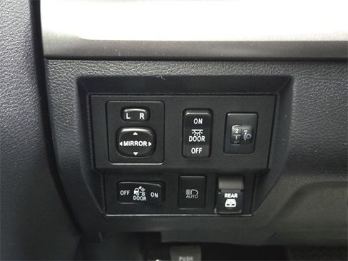 Used 2020 Toyota Tundra SR5 image 21