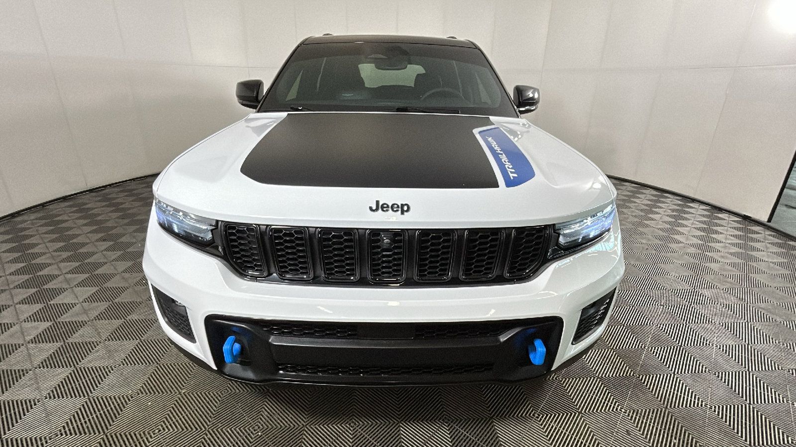 Used 2023 Jeep Grand Cherokee Trailhawk AWD/4WD image 8
