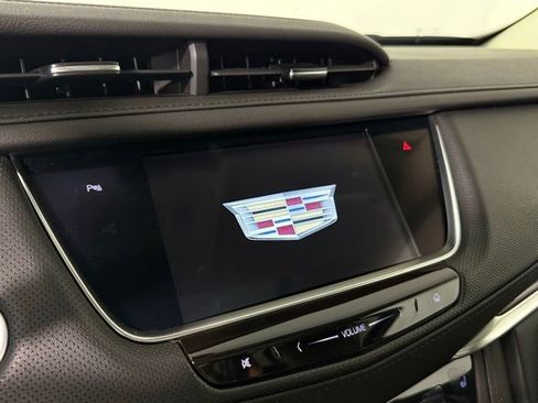 Used 2019 Cadillac XT5 Luxury FWD image 18