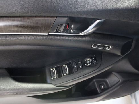Used 2021 Honda Accord Touring image 13