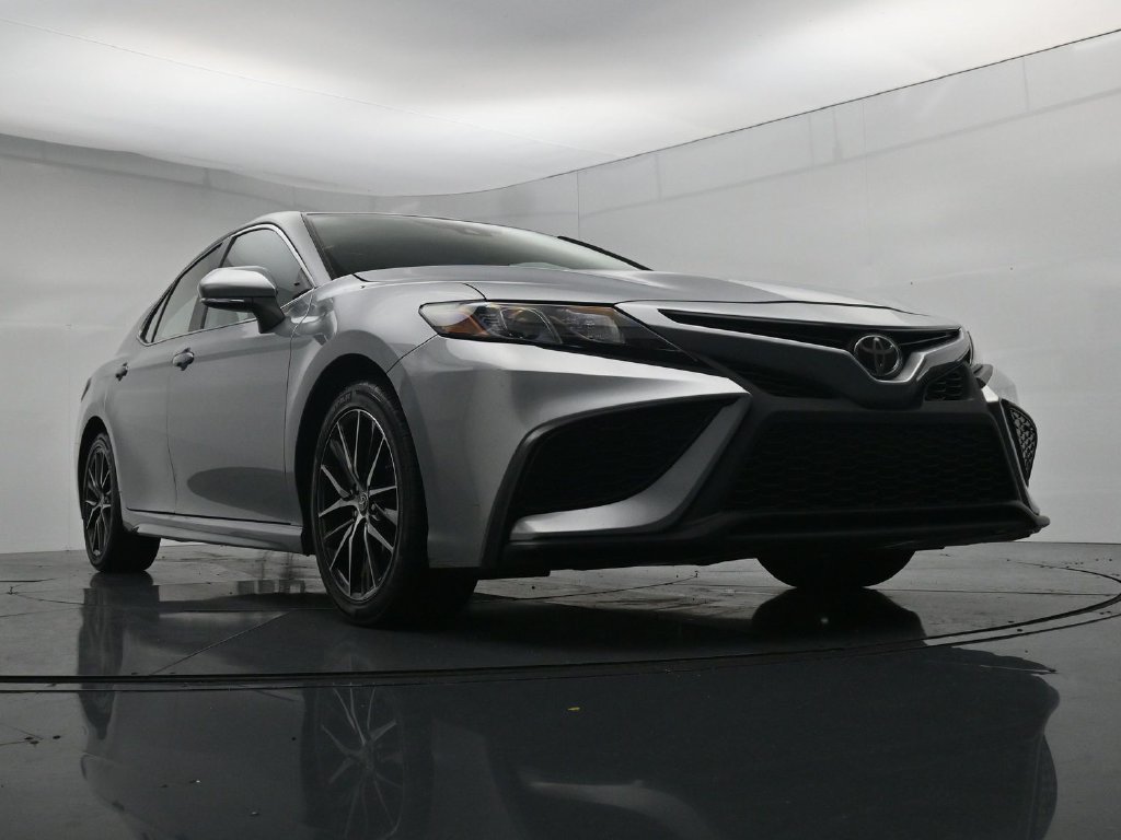 Used 2024 Toyota Camry SE FWD image 33