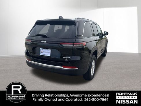 Used 2023 Jeep Grand Cherokee Laredo AWD/4WD image 4