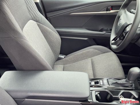 Certified 2025 Toyota Camry LE image 13