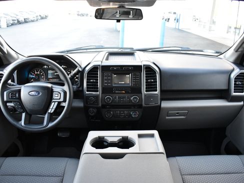 Used 2016 Ford F150 XLT w/ Trailer Tow Package image 16