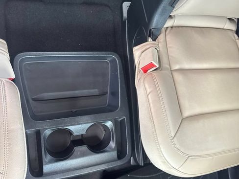 Used 2020 Ford Explorer XLT w/ Equipment Group 202A RWD image 20