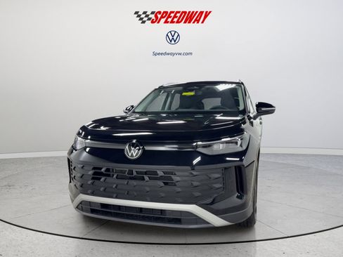 New 2026 Volkswagen Tiguan SE AWD/4WD image 3