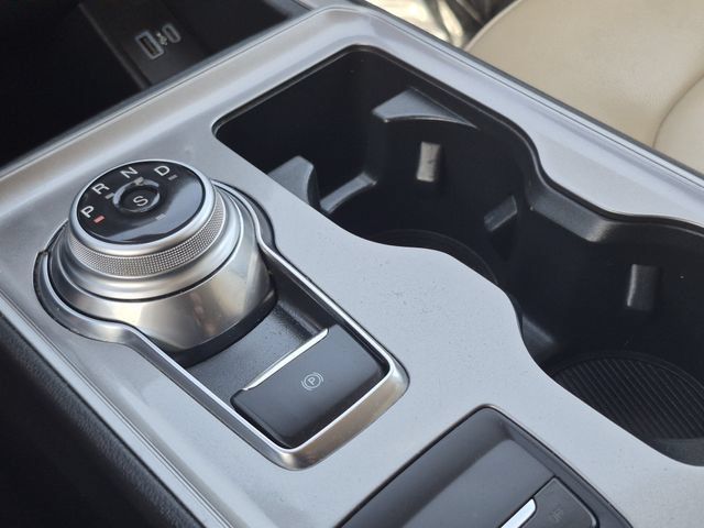 Used 2024 Ford Edge SEL AWD/4WD image 16