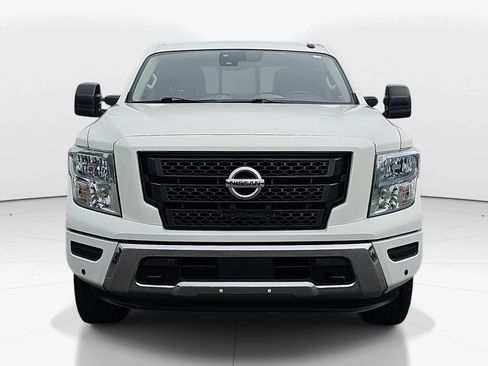 Used 2021 Nissan Titan SV w/ SV Convenience Package RWD image 12
