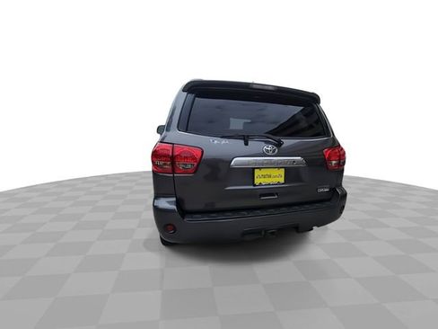 Used 2015 Toyota Sequoia Platinum RWD image 7