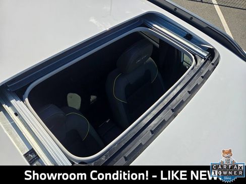 Used 2024 Chevrolet Trax ACTIV w/ Sunroof Package FWD image 12