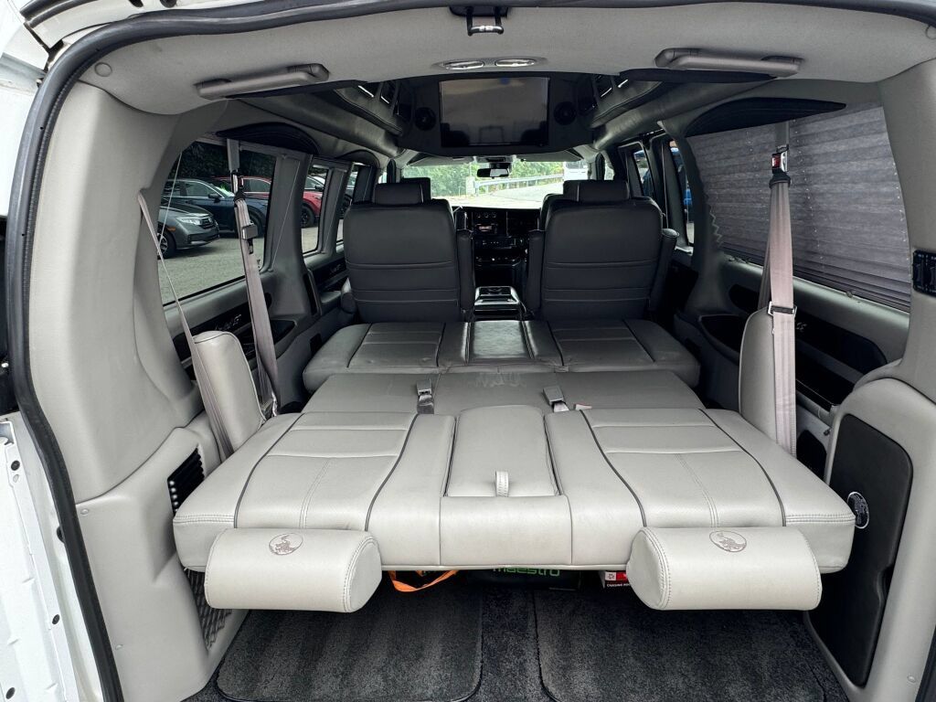 Used 2019 GMC Savana 2500 w/ Enhanced Convenience Package RWD image 16
