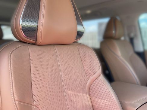 Used 2025 INFINITI QX80 Sensory AWD/4WD image 35