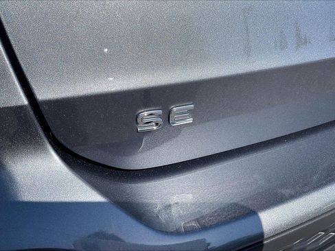 Certified 2023 Volkswagen Taos SE w/ Black Wheel Package FWD image 31