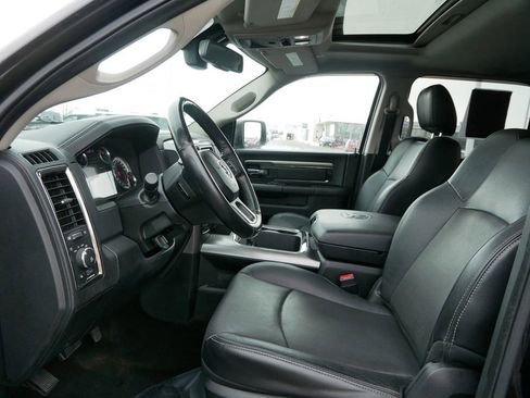 Used 2017 RAM 1500 Sport w/ Black Ram 1500 Sport Group image 7