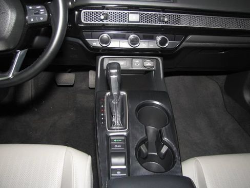 Certified 2022 Honda Civic EX-L image 17