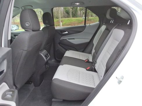 Certified 2024 Chevrolet Equinox LS w/ LS Convenience Package image 18