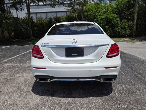 Used 2017 Mercedes-Benz E 300 image 10