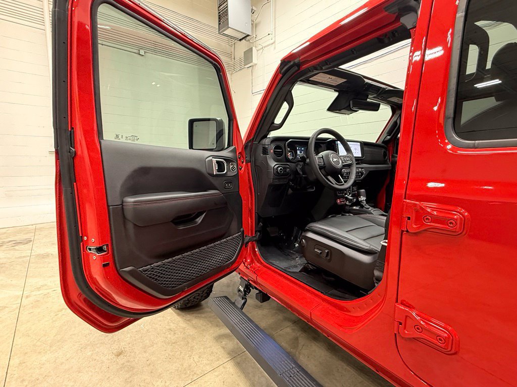 Used 2026 Jeep Wrangler Unlimited Rubicon AWD/4WD image 28
