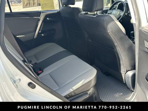 Used 2018 Toyota RAV4 Limited image 32