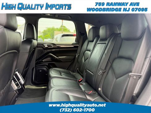 Used 2015 Porsche Cayenne S image 17