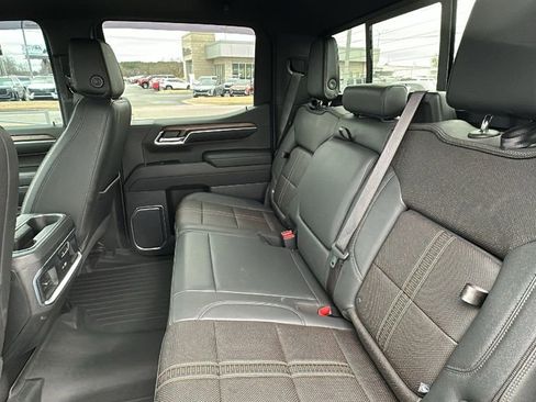 Certified 2023 Chevrolet Silverado 1500 High Country w/ Technology Package image 13