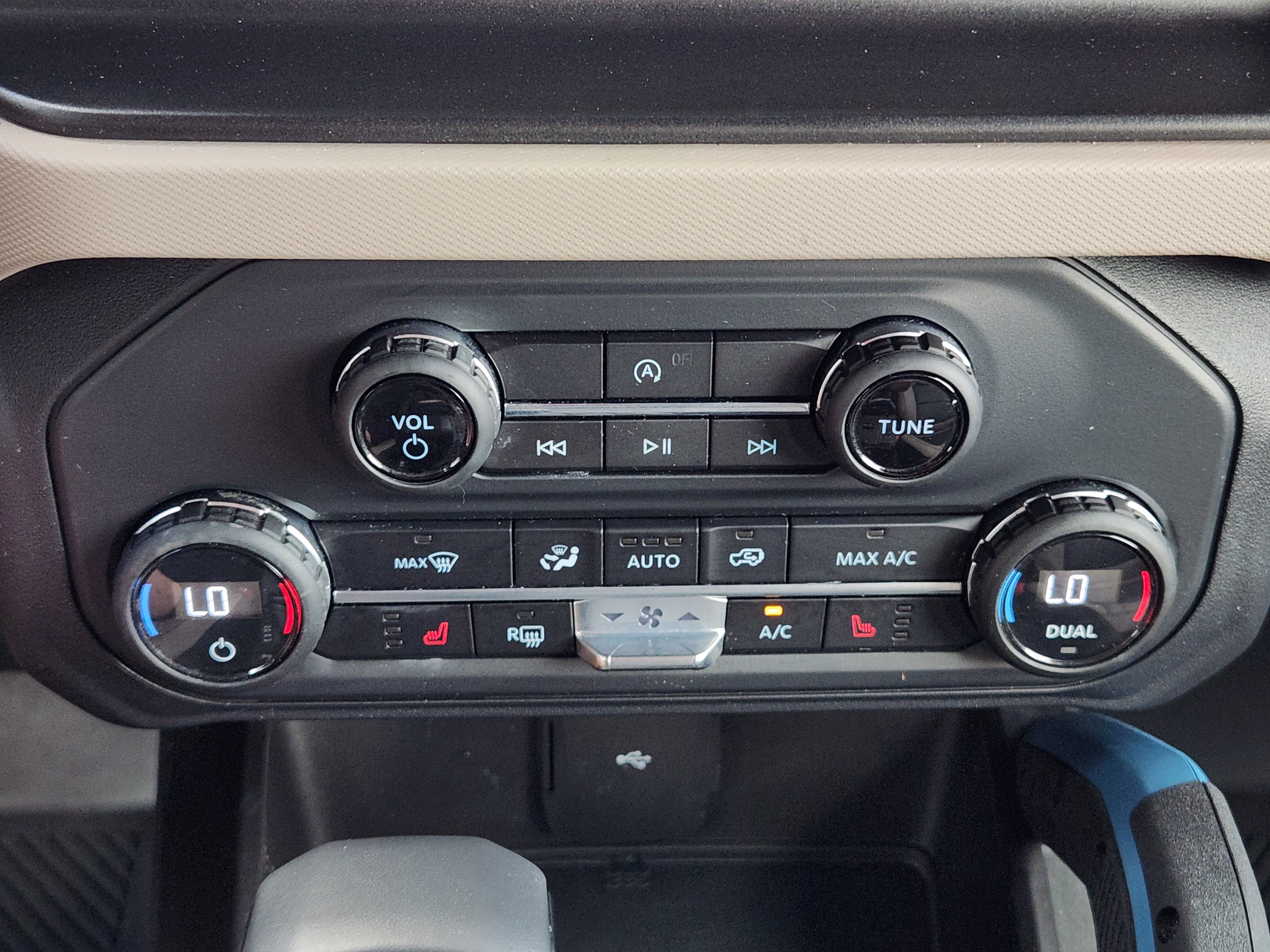 Used 2023 Ford Bronco Wildtrak AWD/4WD image 21