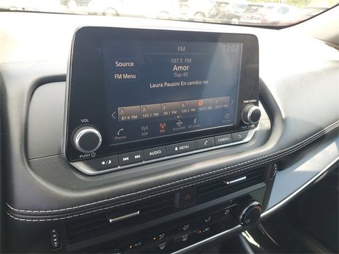Used 2023 Nissan Rogue S image 25