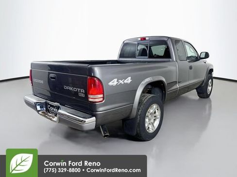 Used 2004 Dodge Dakota SLT w/ Chrome Appearance Group AWD/4WD image 9