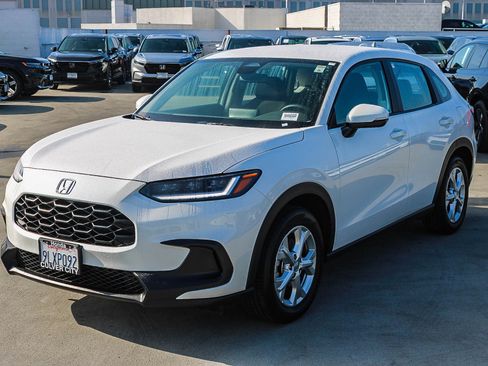 Certified 2024 Honda HR-V LX image 3