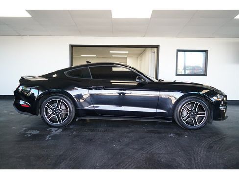 Used 2022 Ford Mustang GT RWD image 8
