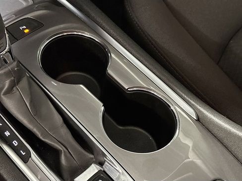 Used 2024 Chevrolet Malibu LT image 15