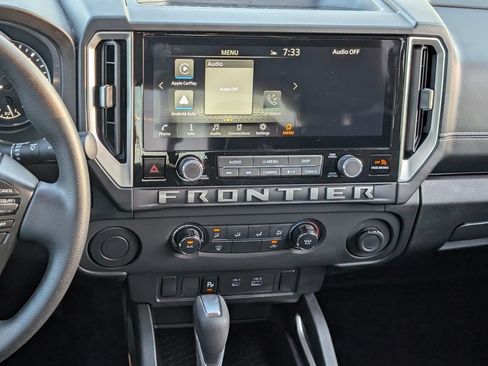 Used 2025 Nissan Frontier SV RWD image 10
