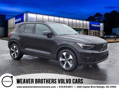 Used 2025 Volvo XC40 B5 Plus w/ Climate Package