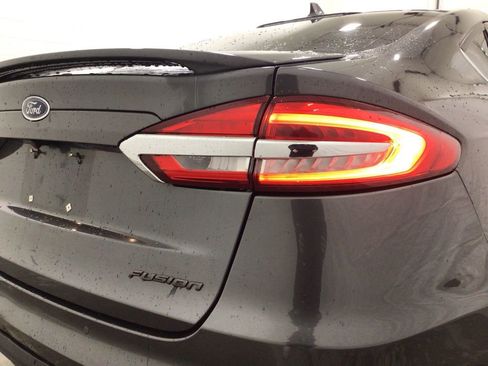 Used 2020 Ford Fusion SE w/ Equipment Group 151A image 15