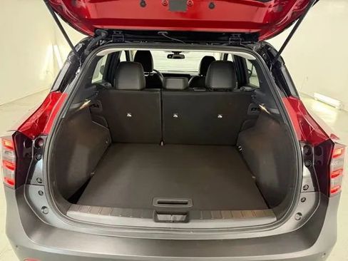 New 2025 Nissan Kicks SR image 8