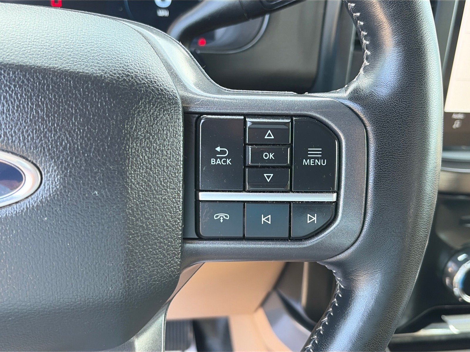 Certified 2024 Ford F250 Lariat w/ Sport Appearance Package AWD/4WD image 15
