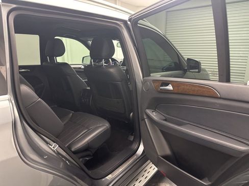 Used 2019 Mercedes-Benz GLS 450 4MATIC image 7