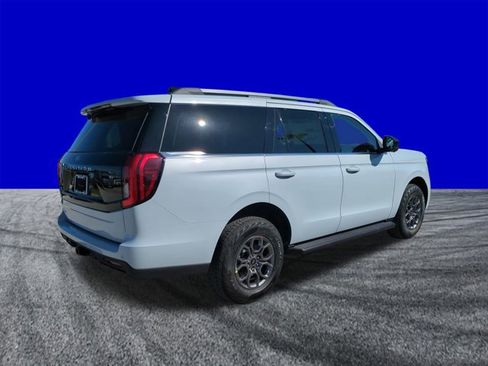 New 2025 Ford Expedition Active image 4