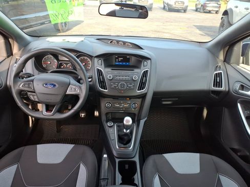Used 2017 Ford Focus ST FWD image 13