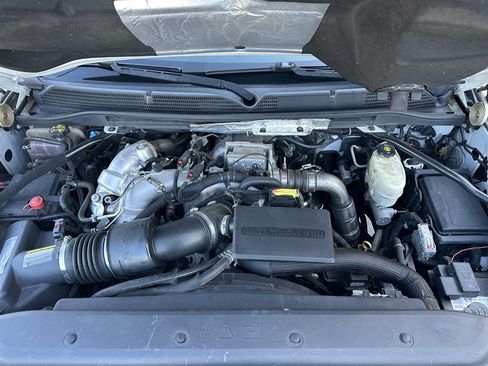 Used 2017 GMC Sierra 2500 Denali w/ Duramax Plus Package AWD/4WD image 5