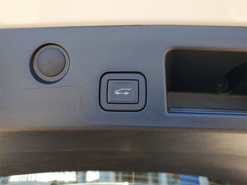 New 2026 Chevrolet Equinox ACTIV w/ Convenience Package III image 8