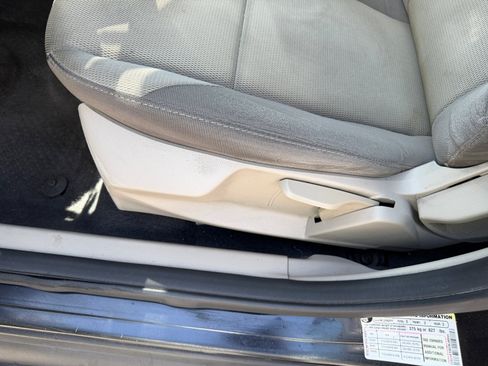 Used 2012 Ford Focus SE FWD image 14