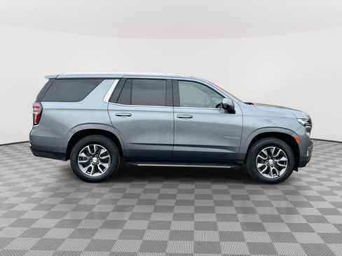 Used 2022 Chevrolet Tahoe LT w/ Luxury Package AWD/4WD image 4